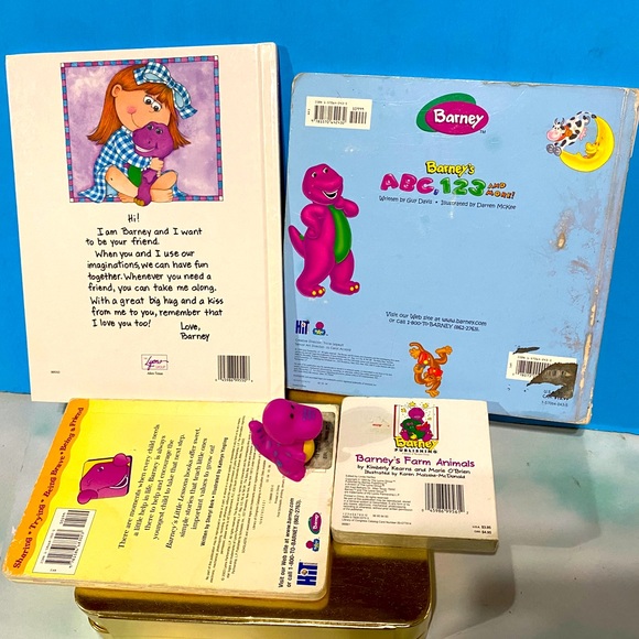 BARNEY THE PURPLE DINOSAUR VTG 90’s BOOK BUNDLE OF 4 BOOKS & PURPLE DINOSAUR - Picture 8 of 10